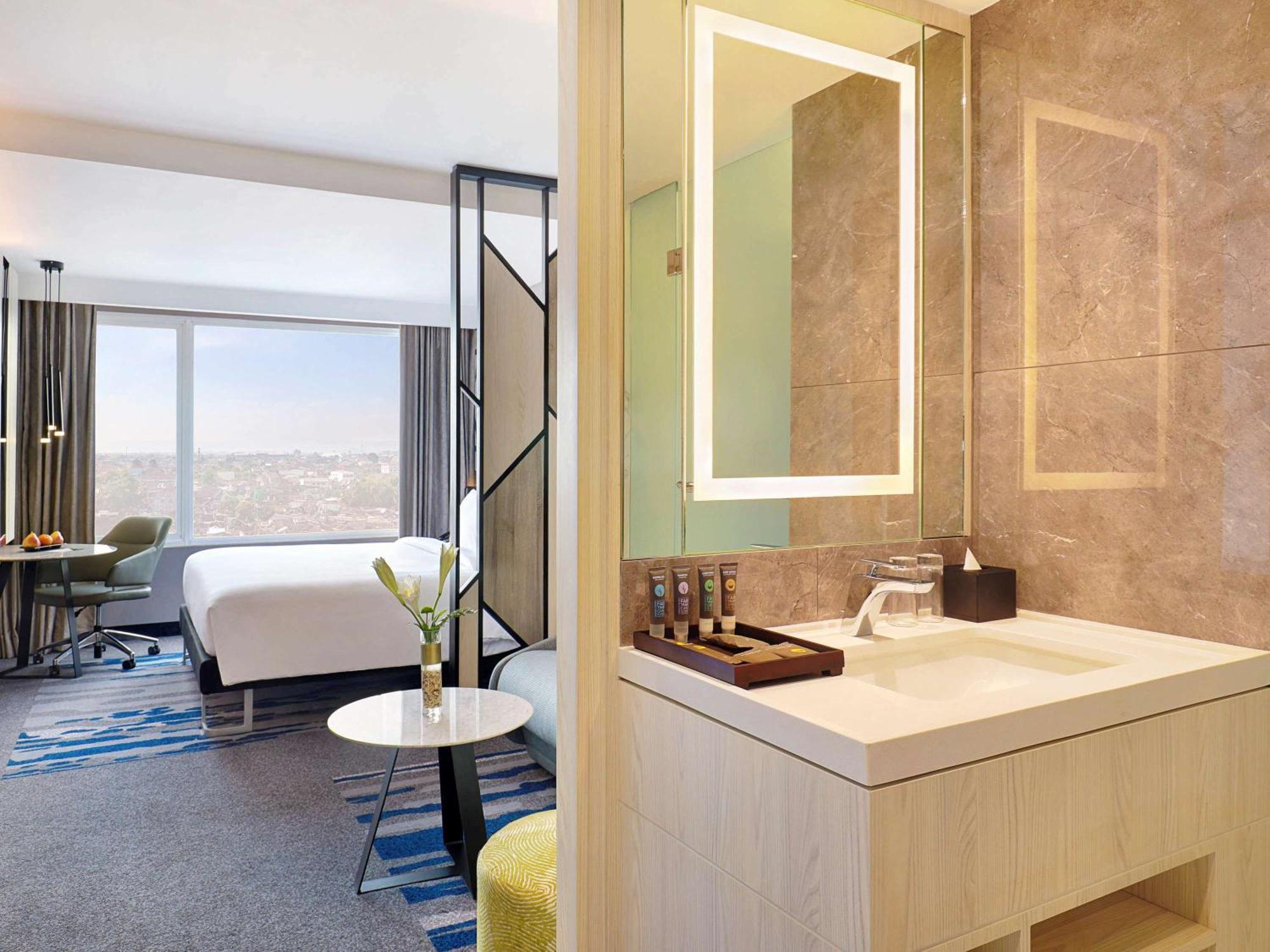 Novotel Suites Yogyakarta Malioboro Zewnętrze zdjęcie