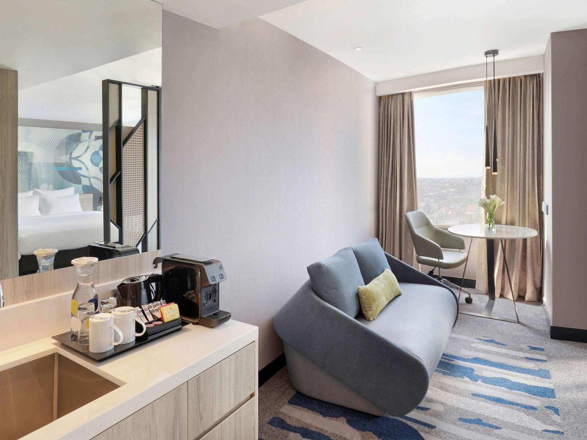 Novotel Suites Yogyakarta Malioboro Zewnętrze zdjęcie